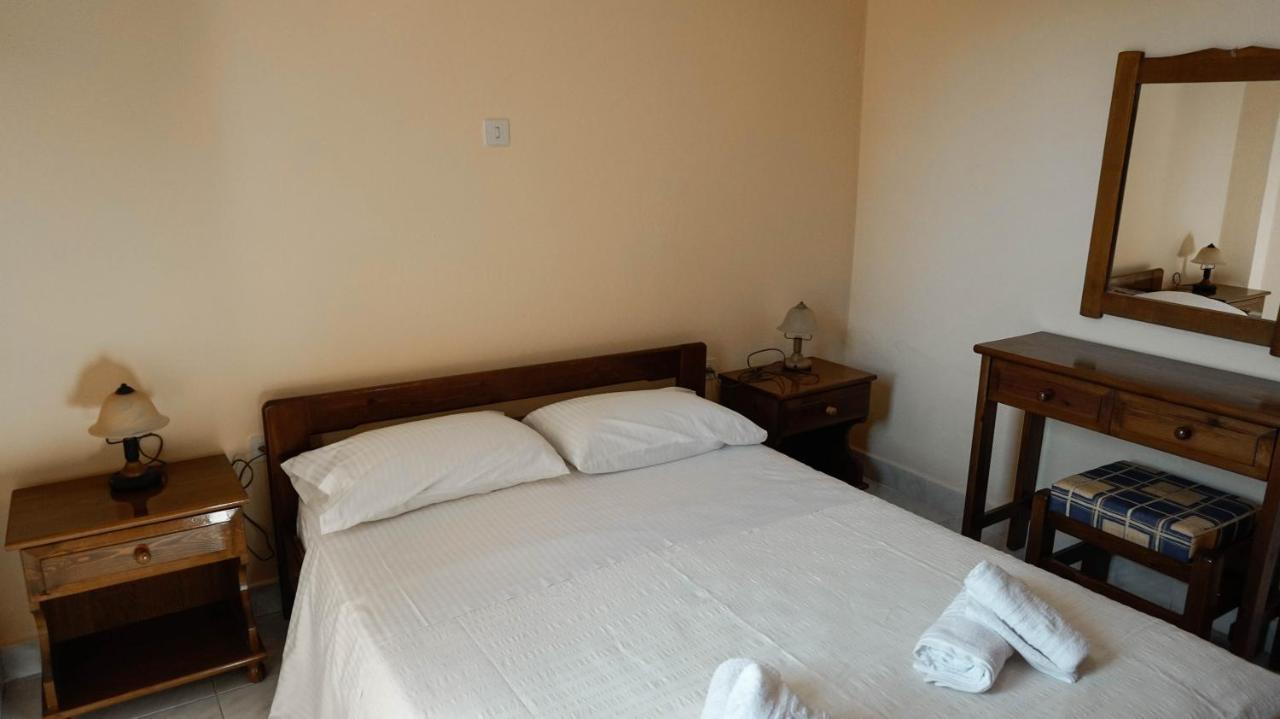 Soula Rooms Kini Buitenkant foto